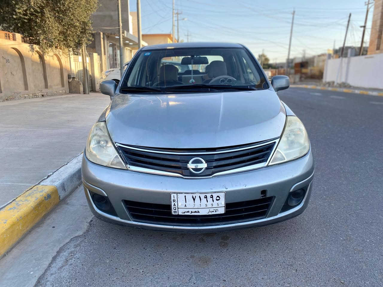 نيسان فيرسا للبيع 2011
هايدروليك كير جديد 
محرك على أيدي جديد 
تايرات كوري بعدها بالضمان 
باتري شركة ACDelco بعده بالضمان 
دسكات شركة دبلنك بعدها بالضمان 
دهن بريك جديد 
فلانجات مصفرة 
بنزات خلفية جدد
دبلات أمامي خلفي جدد + قواعد دبل 
مي راديتر زيتي + راديتر جديد + ولفات حماوة 
شريط ستيرين جديد اصلي 
بلكات جدد + فلاتر تبريد و شوته 

صبغ حزام بدون قمارة بدون تكم 
(كفالة من الجفية و الگلبة )
حادث أمريكا جاملغ أمامي عكس السائق 
و ربع بنيد 
و بالعراق جاملغ خلفي عكس السائق 
يحتاجلها زوج بك لايت سعرالزوج  ١٠٠ الف كصه 
٧٠ الف زوج التجاري  و صبغ دعامية خلفية 
السعر ٦٥ قفل 
تحويل مباشر بدون وكالة
***********
