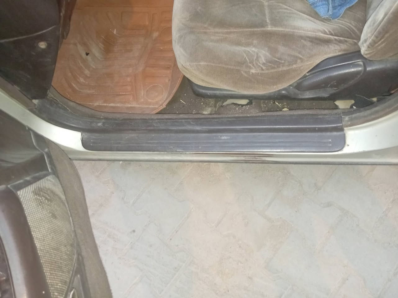 مارك للبيع مكفول كص ونقل فقط جراد رقم بصره اليف المكان السراجي بصره *********** اتصال فقط ٤٧ وبيه مجال للعلم مكينه وكير كفاله باكيت
