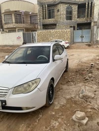 اريد اراوس فقط النتره 2011سياره ليش أتعبك عوزها بس حداديه الكدام الباق...