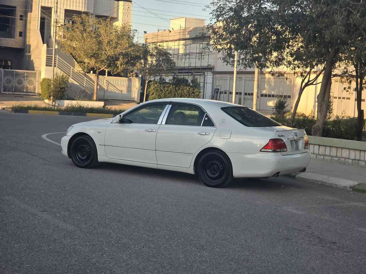 2005
مووس 
گيروو مةكينة بجووك 180 
2دووگمة 
2بارجة بؤياخ ئةورووبا 
شاشة كاميرة تةبريت ساردوو گةرم بةسراوة 
كؤدي بؤكراوة 
4تاية لؤك 1حةفتةية بةسراوة 
بئ مةسرف 
سعري 61مةجاليكي كةم 
شوين كةلار 
***********
