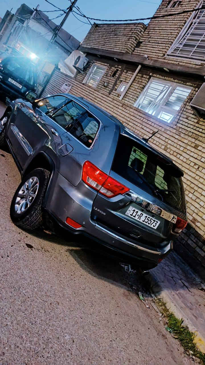 السلام عليكم جيب فول مواصفات  موديل 2011رقم بغداد الجديد ماشيه 78 مكينه 3600مكفوله كير مكفول تبريد ثلج حداديه امامي خلفي جديده سياره جاهزه مكاني واسط عزيزيه السونار مرفق ويه الصور السعر 129وبيه مجال ***********
