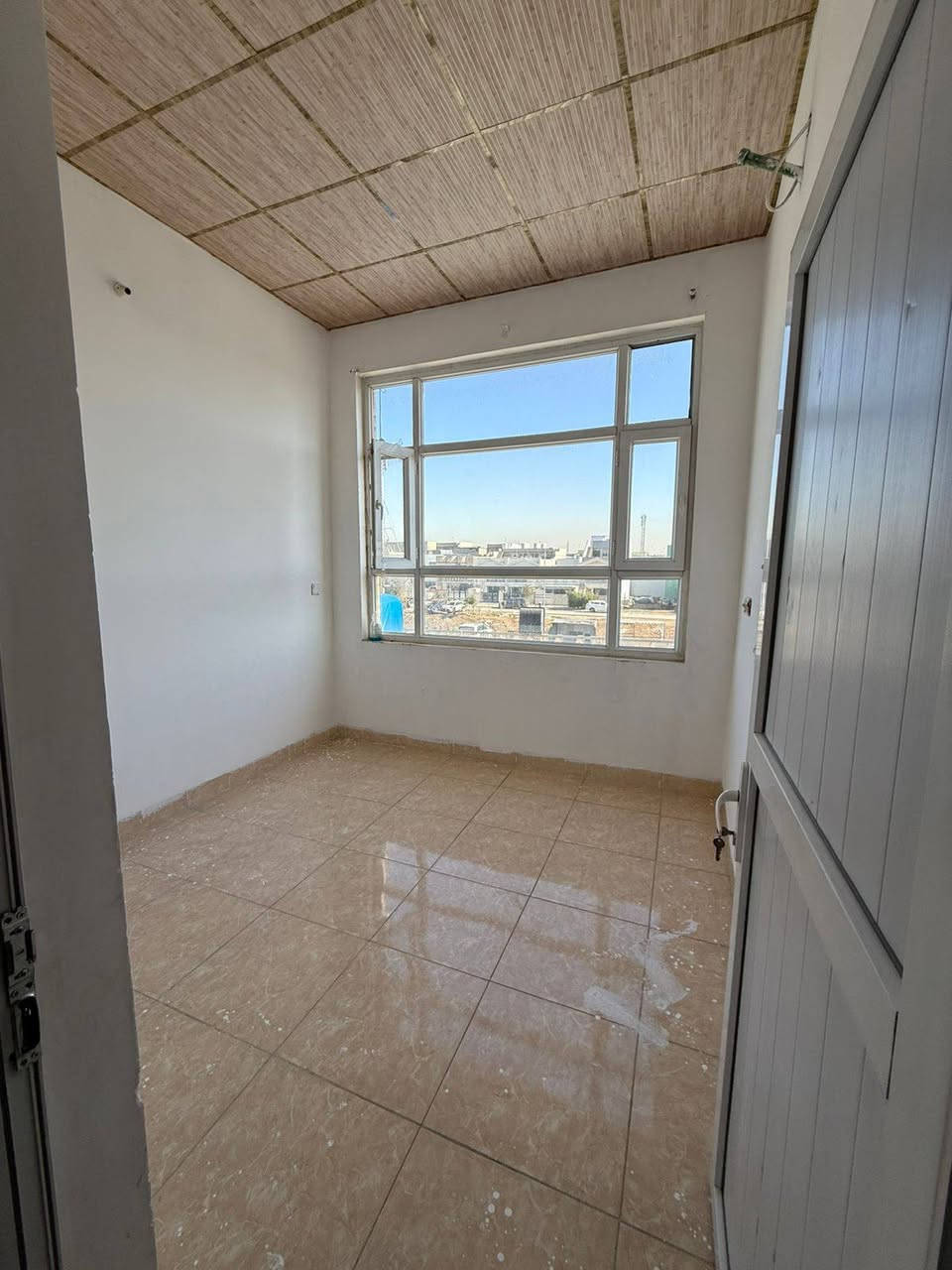 شقق للايجار في منطقه 5 حساروك

الشقق بيهن 3 غرف و بيهن 2 غرف نوم 
للاستفسار الاتصال على الرقم التالي 
***********
***********
