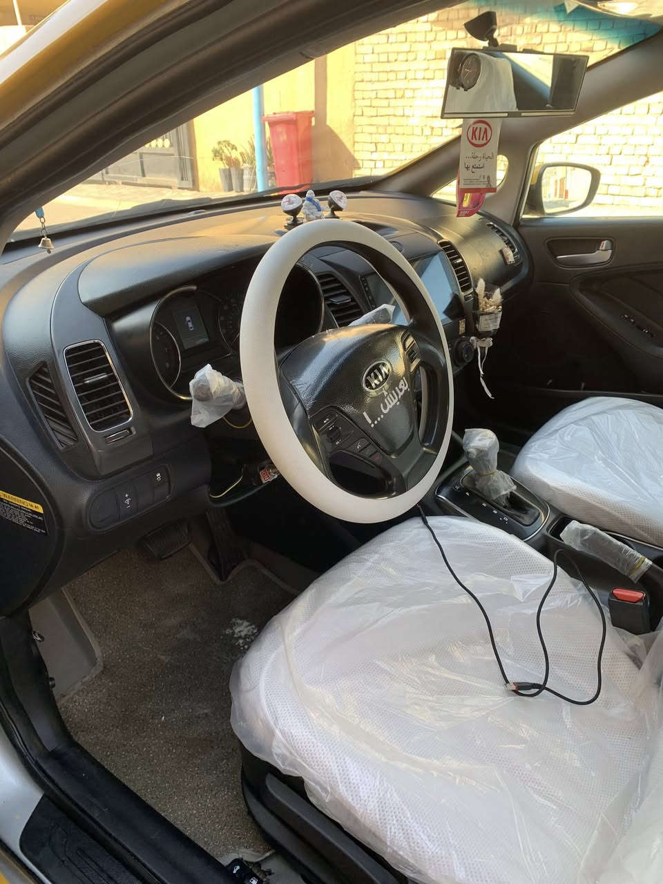 سلام عليكم كيه فورتي موديل 17 مواصفات نص فول  تخم تاير حادايه جاهزه بسمي سنويه 30 نقصها بس غاز تبريد كير ومكينه خير من الله لا تبخير ولا تنقيص سونار ب منشور  ليبل واحد بدون تبديل بدون دواخل شواصي لغد حوض كفاله سعر 108 وبيها مجال قليل*********** هـ
