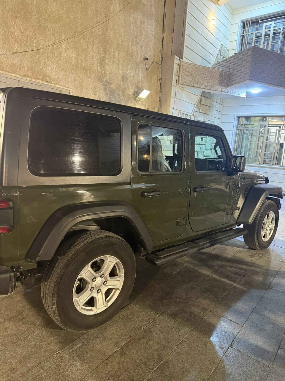 السلام عليكم للبيع جيب رانجلر 2023 حادث موضح بلصور  طخات ماشية 25 الف  السيارة موجودة في كربلاء بسعر مناسب ***********
