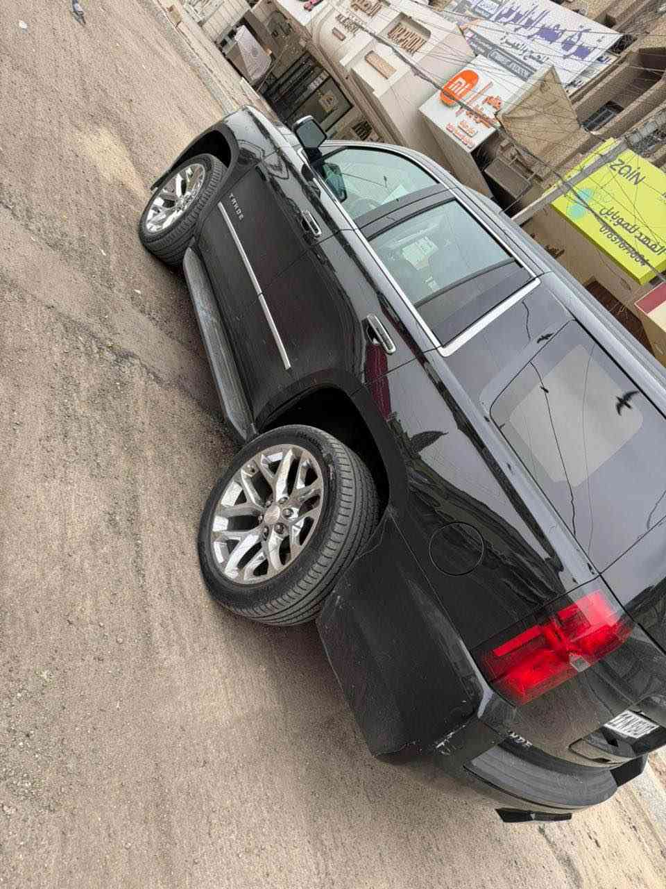 السلام عليكم 
للبيع تاهو 2019 LS 
رقم بغداد باسمي 
ماشية 19 الف كم
محرك 5300
جنطه كهرباء 
كامرة
قاصة
حساسات
رادار
كشنات جلد كهرباء
فور ويل
السيارة جديدة لوك
باقي المواصفات موضحة بالصور
السياره صبغ قطعتين  فقط صوره الحادث بالمنشور 
السعر325 $ وبيها مجال 
 0781 203 2620 
مكاني بغداد العامريه بغداد, العراق
