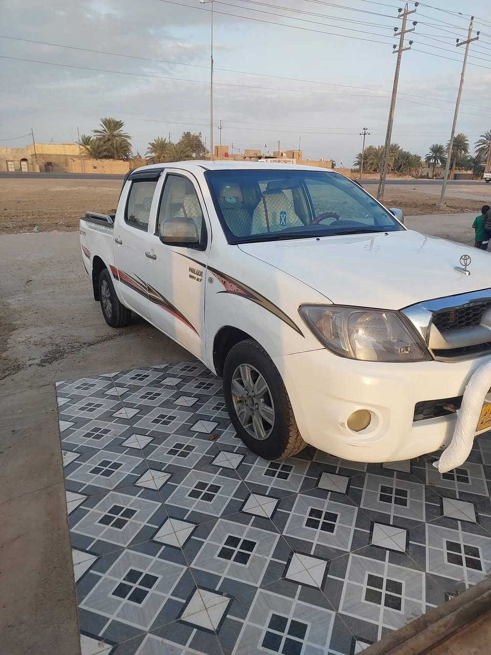 سلام عليكم 9 البيع العنوان البصره الشافي السعر 130 وبيه مجال ***********. ***********
