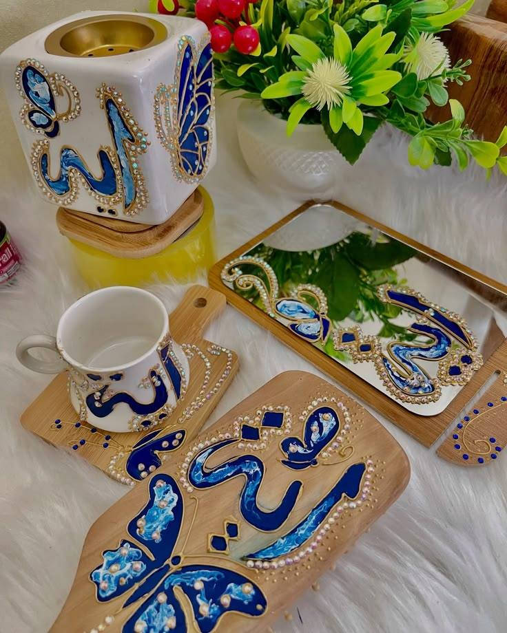مساء الخير يحلوات 🩷
✨ هذا شغلي… وهذا شغفــي ✨
كل قطعة أصنعها بحب وتفاصيل تميّزها 🤍

رسم على الزجاج  • هدايا حسب الطلب 🎨🪄

يوجد خدمة توصيل لجميع المحافظات


**إذا كنت صاحب هذا الإعلان وتريد حذفه لأي سبب، رجاءا أرسل رسالة إلى الدعم الفني**
