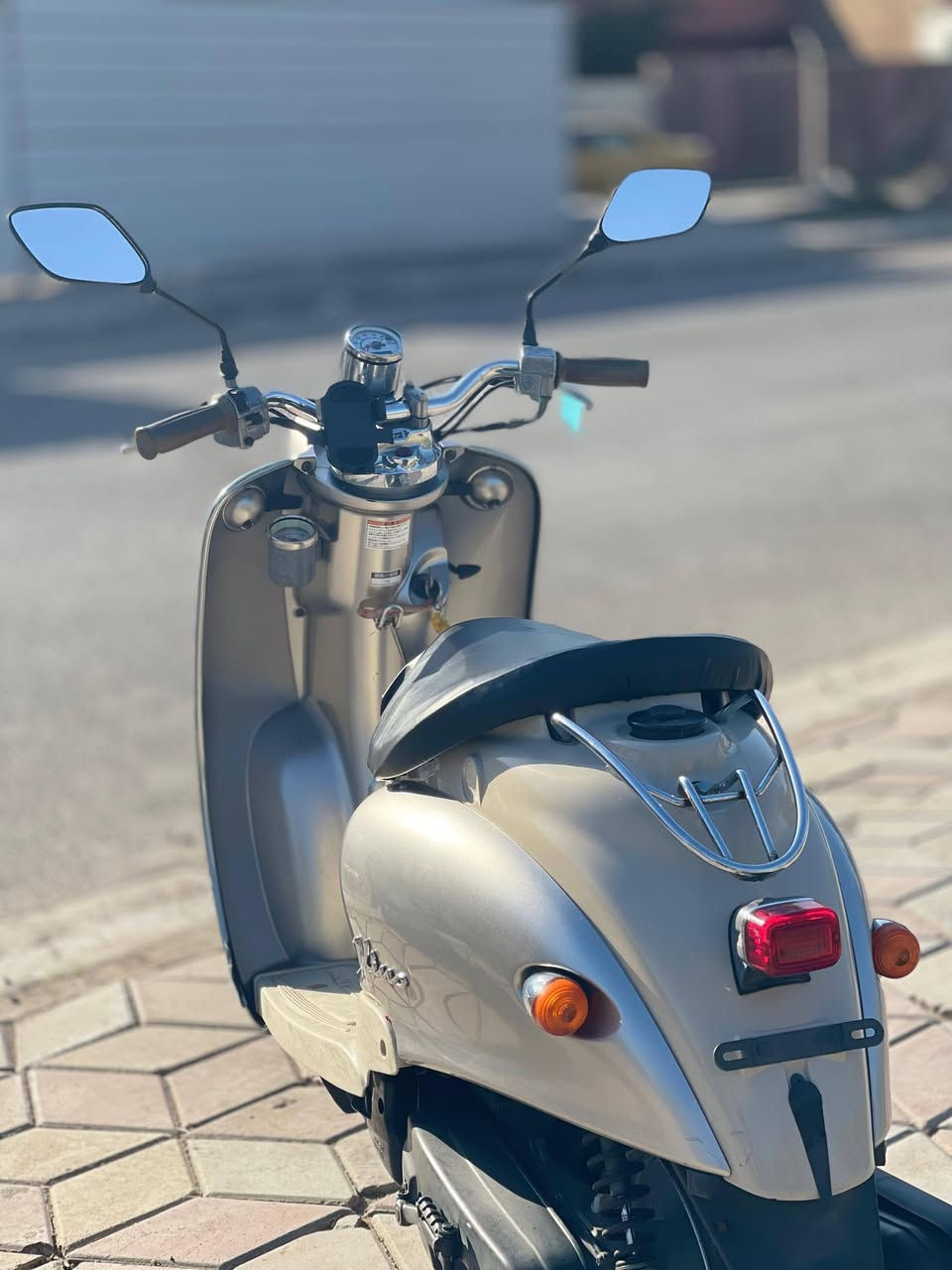 كلاسك فحل سلف وهندر شلعه معدل كهربائيات كلها شغاله رمبه مزاد باباني مو تفصيخ و مشدوده بل عراق مزاد ياباني من اليابان للعراق كامله مكفوله عام جيب فيتر و افحص عام السعر 900 وبيها مجال  الاتصال
***********
