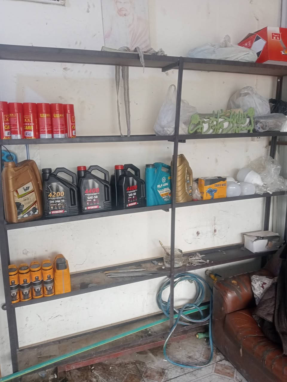 اوتي بنجر ركع حراري للبيع.مع قوالب جديدة مع رفوف عدد 2 دهن مع درين هوه بنجر كيج اصلي كتروني ارقام صوندات اصلية 20 متر.  العنوان بغداد مدينه الصدر.السعر 350 وبيهن مجال قليل. الاتصال ***********
