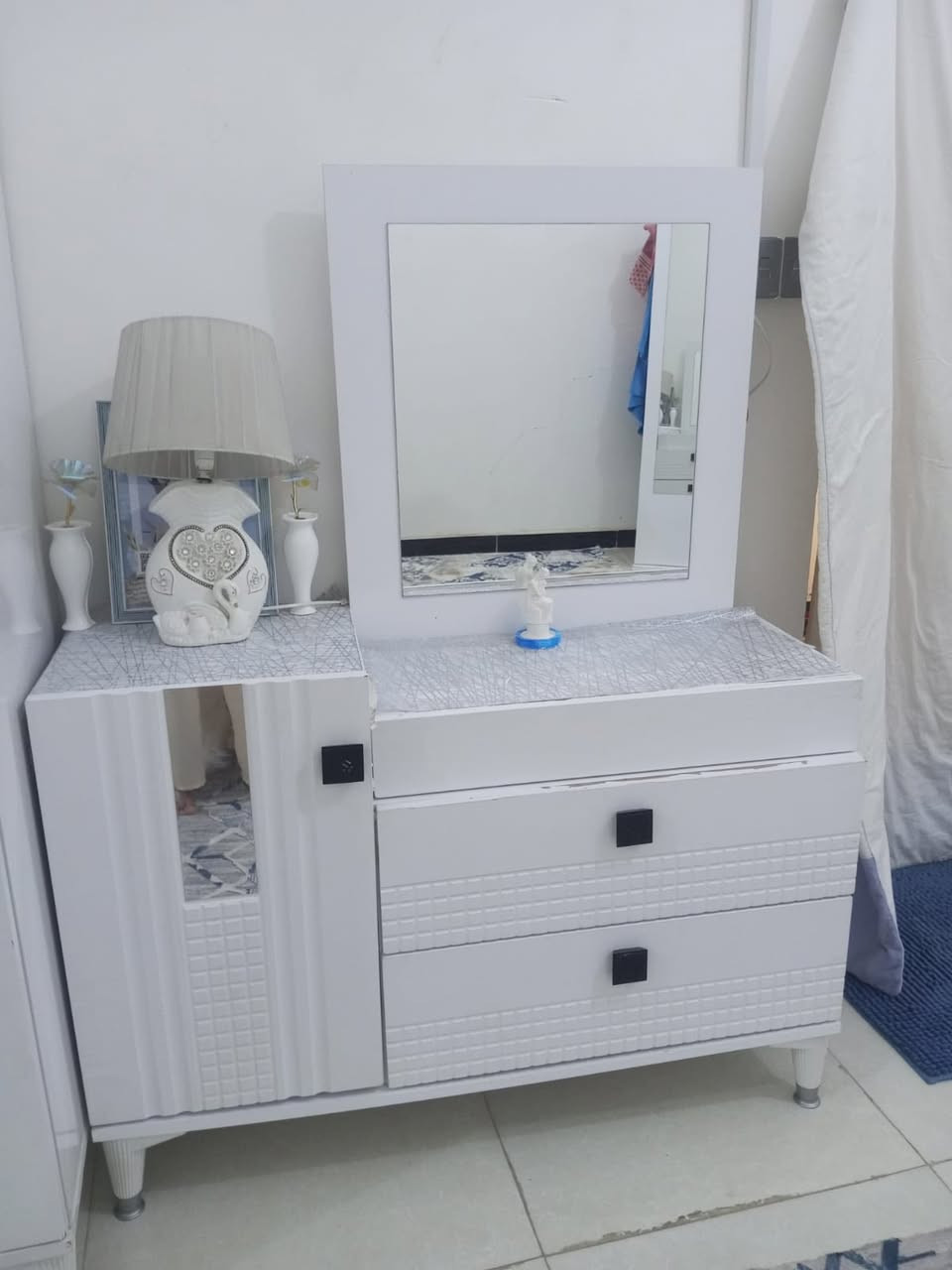 غرفه نضيفه كلش ومرتبه بس ضرر الجامه مال الكنتور مكسوره وتتبدل
سعرها 650 وبيها مجال نضيفه كلش 
مكانها كرمه بني سعيد


**إذا كنت صاحب هذا الإعلان وتريد حذفه لأي سبب، رجاءا أرسل رسالة إلى الدعم الفني**