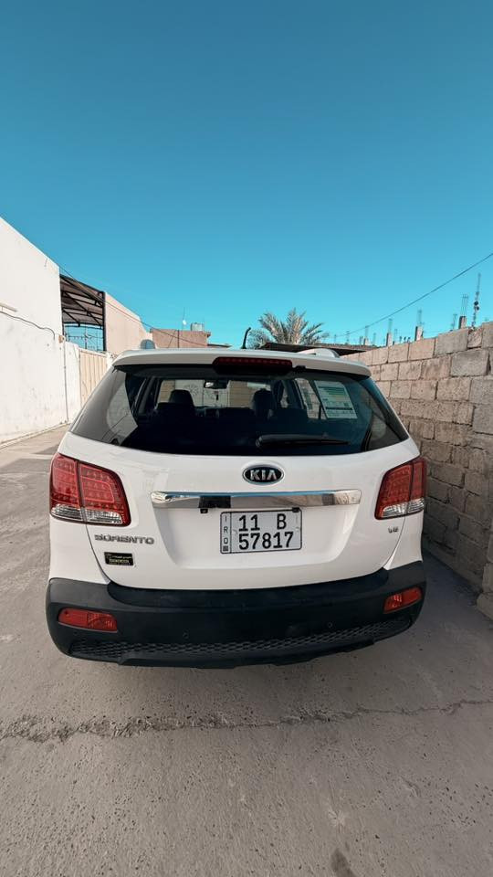 يا الله.
كيا سورنتو. 2012.    رقم  بغداد دولي.  
سنوية وهزة ورقم كلة جديد.        تحويل مباشر 
مكينة. 6 سلندر   مابيها اي.  خلل صافيه .
وارد كويتي المرغوب
فقط قطعتين صبغ باب السائق والخلف السايق 
مواصفات.   فول. مع البنوراما.     
بصمة.   7 راكب.   ثلاث. قطع تبريد ثلج . 
 داخل. صاج. 
 ويل كروم.  
حساسات.  خلفية.
  شاشة وكامرة خلفية.     بچم زنون. 
  داخل. جلد. 
 تحكمات جهتين.
 اشاير بل مري. 
للبيع   الاتصال 
*********** 
 مكاني صلاح الدين بلد
السعر 160$ وبيه مجال
