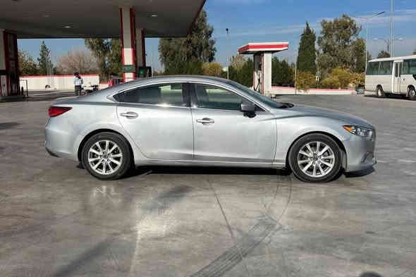 مازدا زوم شەش 2017 مواسەفات ئەمریکی 
مەکینە 2.5 بەسمە و دوگمەی سپۆڕت
عەدەسە و شاشە
6 پارچەی هەیە 
سەفحەی لای سەکن و بۆنیت و چەملغ لای سایەق  
لای سایەق زۆر کەم ناوی گرتوە
 تایە و ڕۆنی مەکینە و هایدرۆلیکی گێڕی تازە گۆڕاوە 
لە جۆری موتوڵ  
سەنەوی بەسەرچوە و 7 وەرقە غەرامەی تیایە 
لەگەڵ مەعمەلایە ئەگێڕێتەوە

سعر: لە کۆمێنت داوای بکە ڕاستەوخۆ بۆت دێت 📩 

 گێڕ و مەکینە و ئەی بی ئێس
کارەبایات و  تەبرد  بەشەرت 

ژمارەی خاوەن سەیارە 
***********
