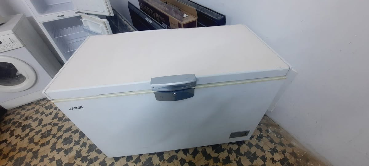 مجمدة Arçelik نظيف سعره 125 الف وبيه مجال بسيط


**إذا كنت صاحب هذا الإعلان وتريد حذفه لأي سبب، رجاءا أرسل رسالة إلى الدعم الفني**