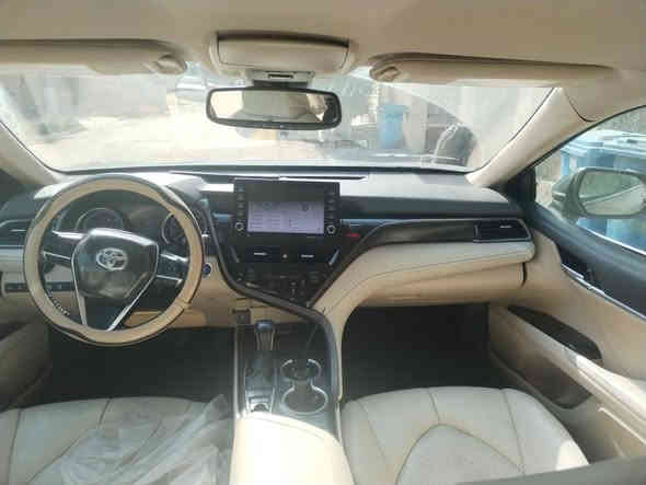 السلام عليكم 
كامري 22 هايبرد
ماشية 42الف
حادثه بالمنشور وبالعراق صار بيه قطعتين صبغ أثر شخوط رقم بغداد باسمنه مواصفات كلش حلوة تخم تاير قبل شهر مشدود 
بيه تصليح بالشاصي
السعر 155 
***********
المكان بغداد الدورة
