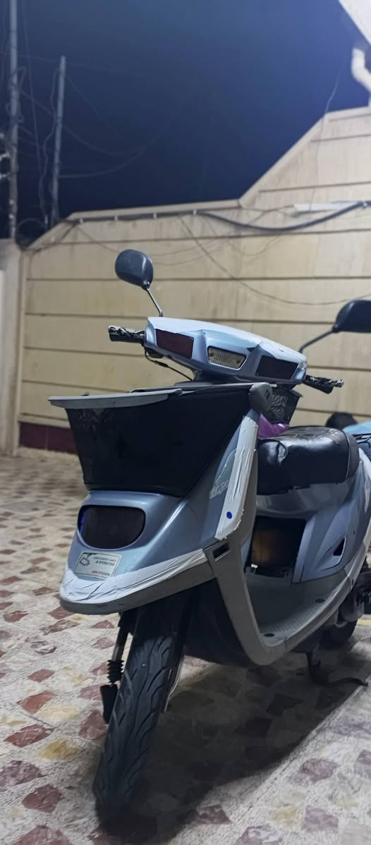 للبيع ماطور بزون ابو البرده مكينه شرط والشاصي هم شرط لا فطر ولا كسر ولا لحيم وضع شركه كهربائيات كلها شغاله نكرا سلف هورت ايشاير سلف كلو شغال كيج مال بانزين شغال شلع قلع كلو شغال الماطور جديد معنى الكلمه والسعر حيل زين واتحدلك اذا تلكي هيج نضافه وبهيج سعر. السعر 300وبي مجال التواصل على الخاص او وتساب ***********.🤍
