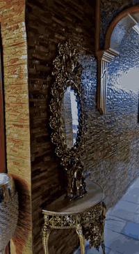 السلام عليكم دار للبيع في حي علام مربع العمداء مساحه (300) متر واجها 15 ونزال 20 سنه البناء 2015  مكان البيت بغداد حي علام مربع (العمداء) السعر خاص 
هاتف (***********)حسن
