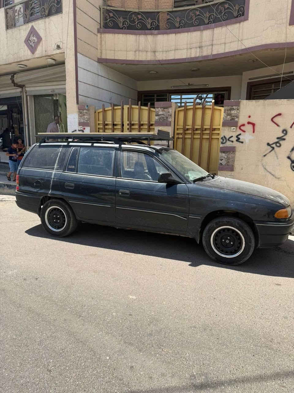 اوبل استرا ٩٢
لون اسود
مكينة ١٦٠٠
سيارة جاهزة ما بيها نقص
رقم بغداد الجديد 
سعر ٤٠ وبيها مجال بسيط

***********
مكلف فقط بالنشر للتواصل على الرقم بغداد, العراق

