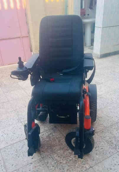 سلام عليكم عربه ذوي احتياجات الخاصه للبيع جديده غير مستعمله رقم صاحبه ***********
