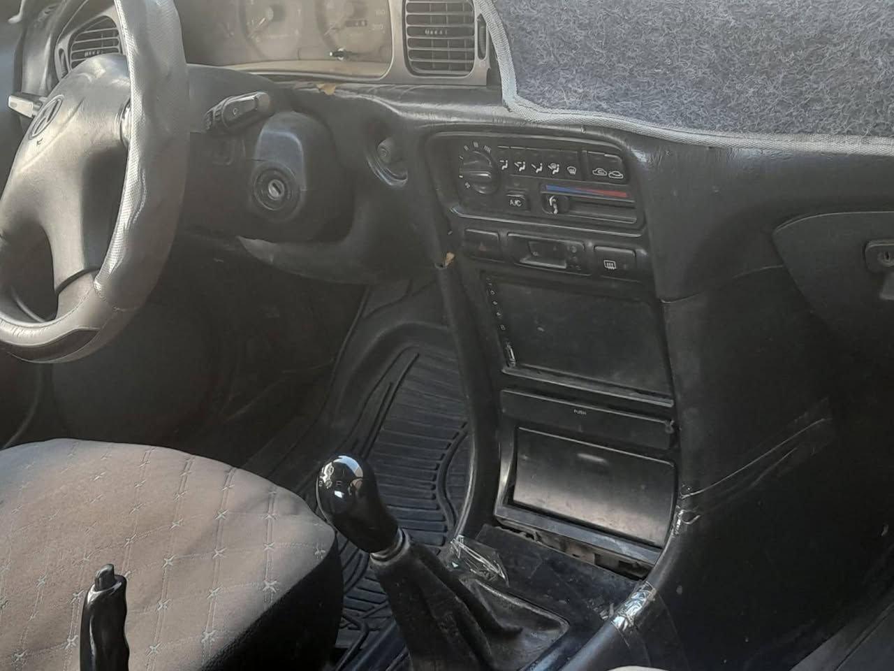 سلام عليكم سيارة سوناتا 2 مديل 95 كفاله  كير شرط مكينه شرط بدو ضربه ***********عنون بابل السعر خاص اتصل على الرقم
