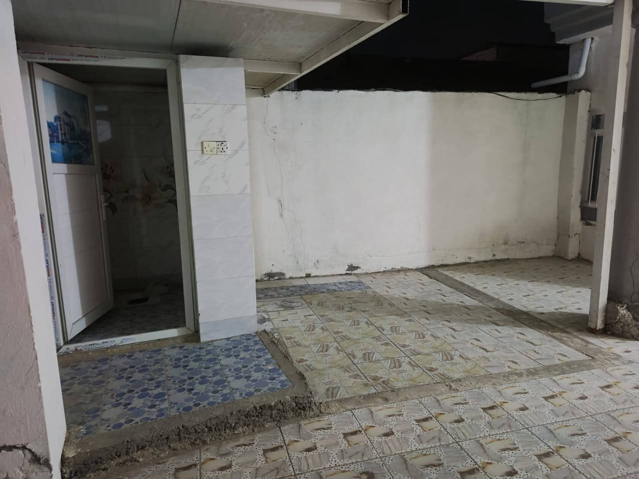 سلام عليكم بيت البيع مساحه ١٥٠متربل بكرلي قرب موقف دانا السعر ٦٣وبي مجال زراعي سند25  ***********
