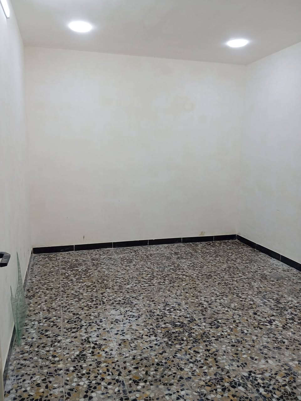 للبيع بيت جديد بناء حديث 4*20 الدسيم طابق واحد والطابق الثاني صاعد البناء البيت فارغ  *********** وات ساب موجود
