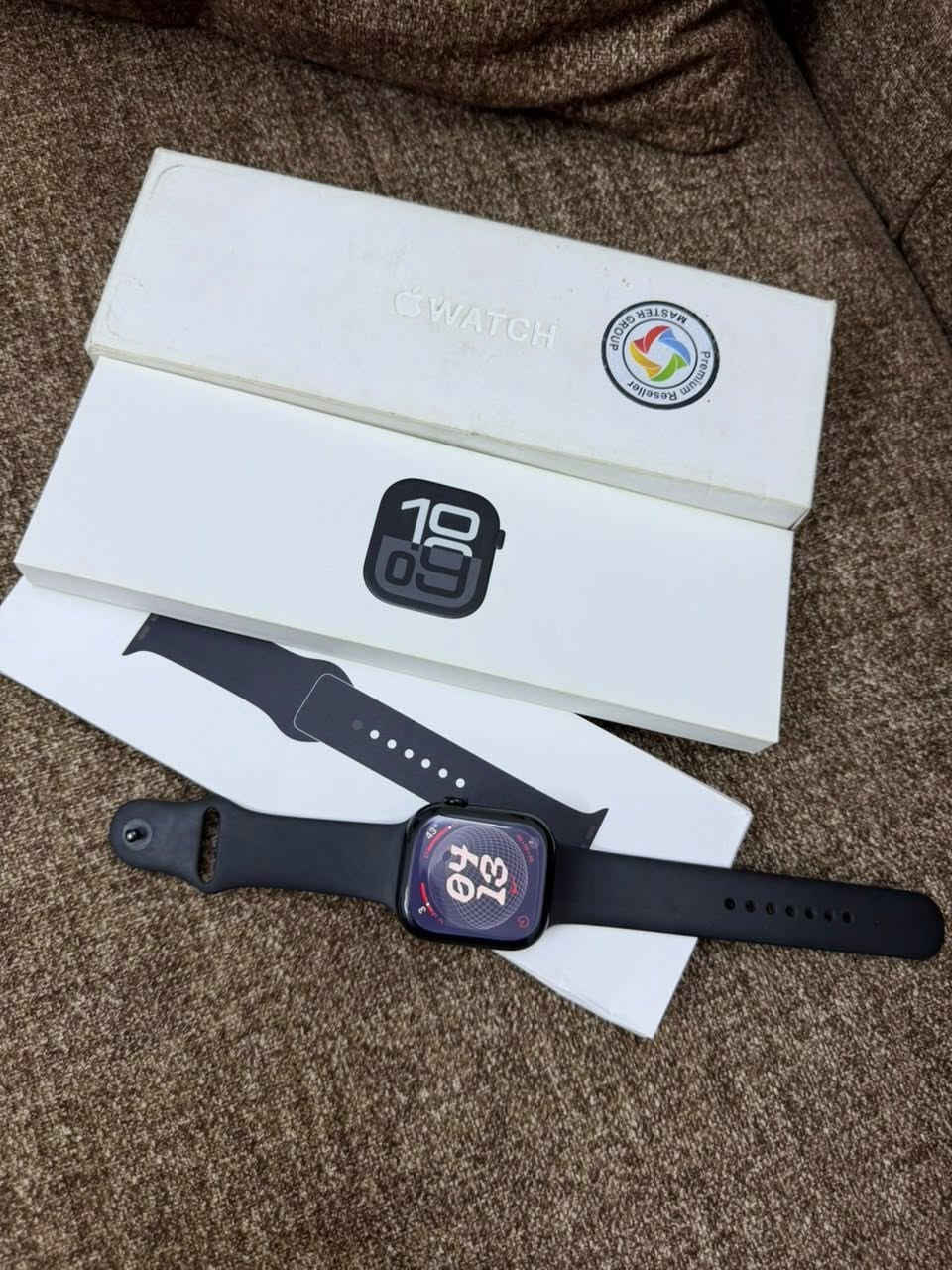 -ساعه ⌚️
-ابل واج اصليه
-الجيل 🔟
-شركة ماستر
-بطاريه 💯


**إذا كنت صاحب هذا الإعلان وتريد حذفه لأي سبب، رجاءا أرسل رسالة إلى الدعم الفني**