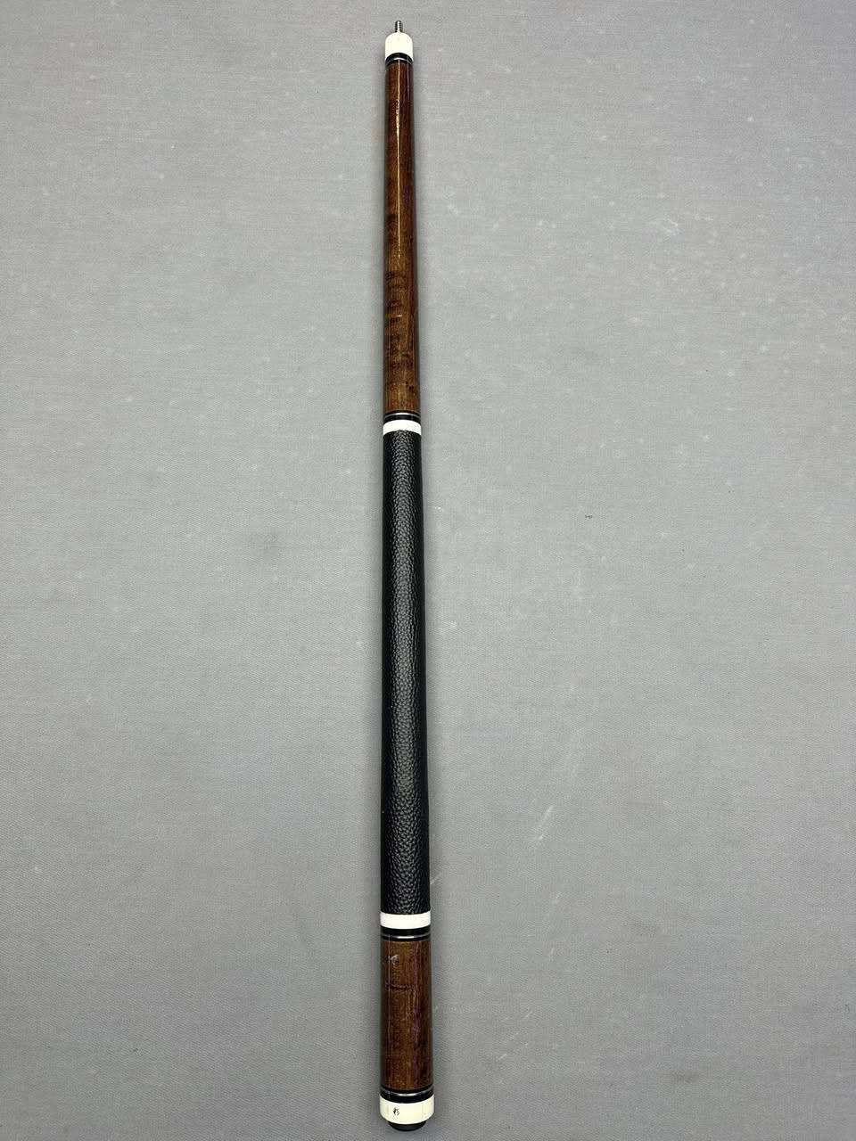 كيوب مز سيكما الكيوب نظيف بس بي طخات من جوة والكيوب مغلف حماية سعرة ٦٠٠ مكاني حلة 
هذا رقم واتساب ***********
