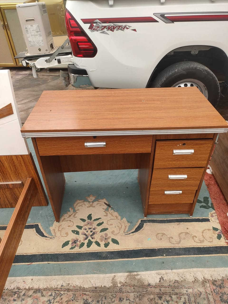 مجموعة غراض البيع مكاني حي اور سبع قصور شارع ابو علي يوجد توصيل داخل بغداد الاتصال على الرقم واتساب ***********
