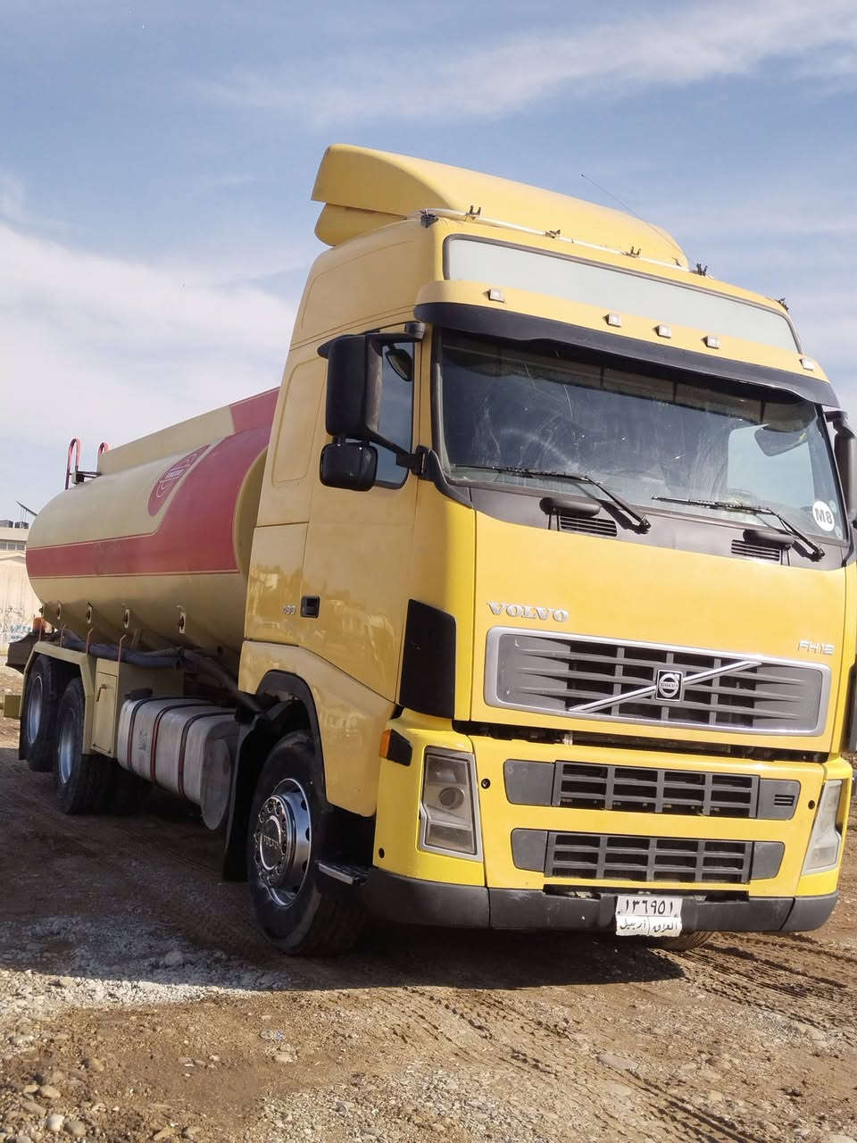 ڤاڵڤۆ شەیتانی مۆدێل 2004حجم 460 12FH. سعال جۆت تەیە تەبرید گیر3+3.  شوێن هەولێر سعر 230. رقم. مۆبایل ***********..***********
