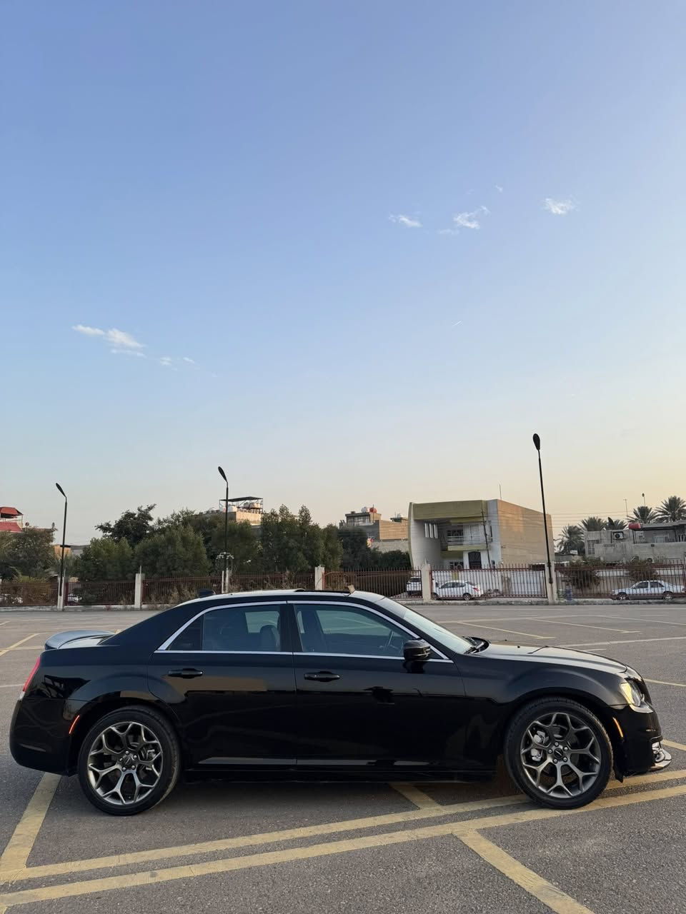 سعر مناسب 235$🔥
السلام عليكم 
كرايسلر اوباما 300.  C.  
  2020.   
المحرك : . v6. 3600.

وارد امريكي  حادث بابتين مع داير الجاملغ الخلفي  
 بدون ايرباك 
بجم كبس بلادي 
صور الحادث مرفقة بلمنشور 
كير محرك بشرط  كفالة  
ماشية.66mi.  بشرط الفحص
رقم بغداد دولي  سنويه جديد هزه فحص جديد تحويل بشرط
 
📍مواصفات الC.  فول 1/1 
📍بصمة تشغيل 
📍بانوراما 
📍نضام سبورت 🏁
📍كشنات جلد بلاد 
📍 كشنات كهرباء 
📍كشنات تدفئة +تبريد
📍خزن ميموري 
📍تدفئة ستيرن
📍مثبت سرعة 
📍كامرا خلفية 
📍مري جانبي هيتر 
📍دخول ذكي (بصمه)
.
وبعد مواصافات ال C المعروفه 
السعر235$ مع المجال القليل 

للاستفسار اكثر الاتصال

***********
 
مكان السياره بغداد الكرخ (الحرية)
رجاء ماتعامل بلاتصال تجي تكلب وتقتنع وتدلل 🚨🔺
