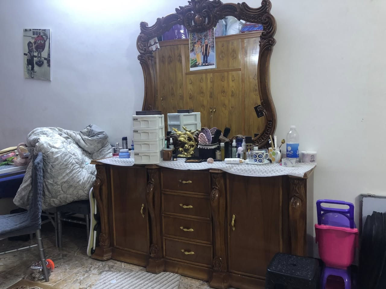 غرفه اخشاب دنك زان مصري خارج ٥ملم داخل ٤ملم صاج طبيعي غرفه نضيفه بمعنه الكلمه مكان حي العامل نقل عليه سعر مليونين وميه وبيع مجال بسيط 
***********
