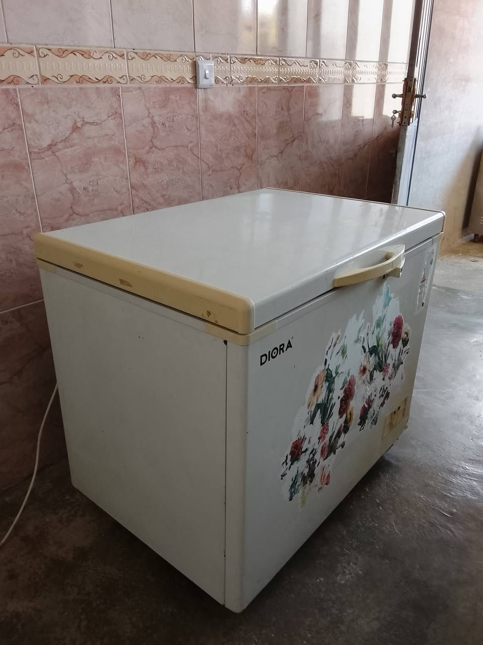 مجمده للبيع حجم وصط سعره 150 ***********
