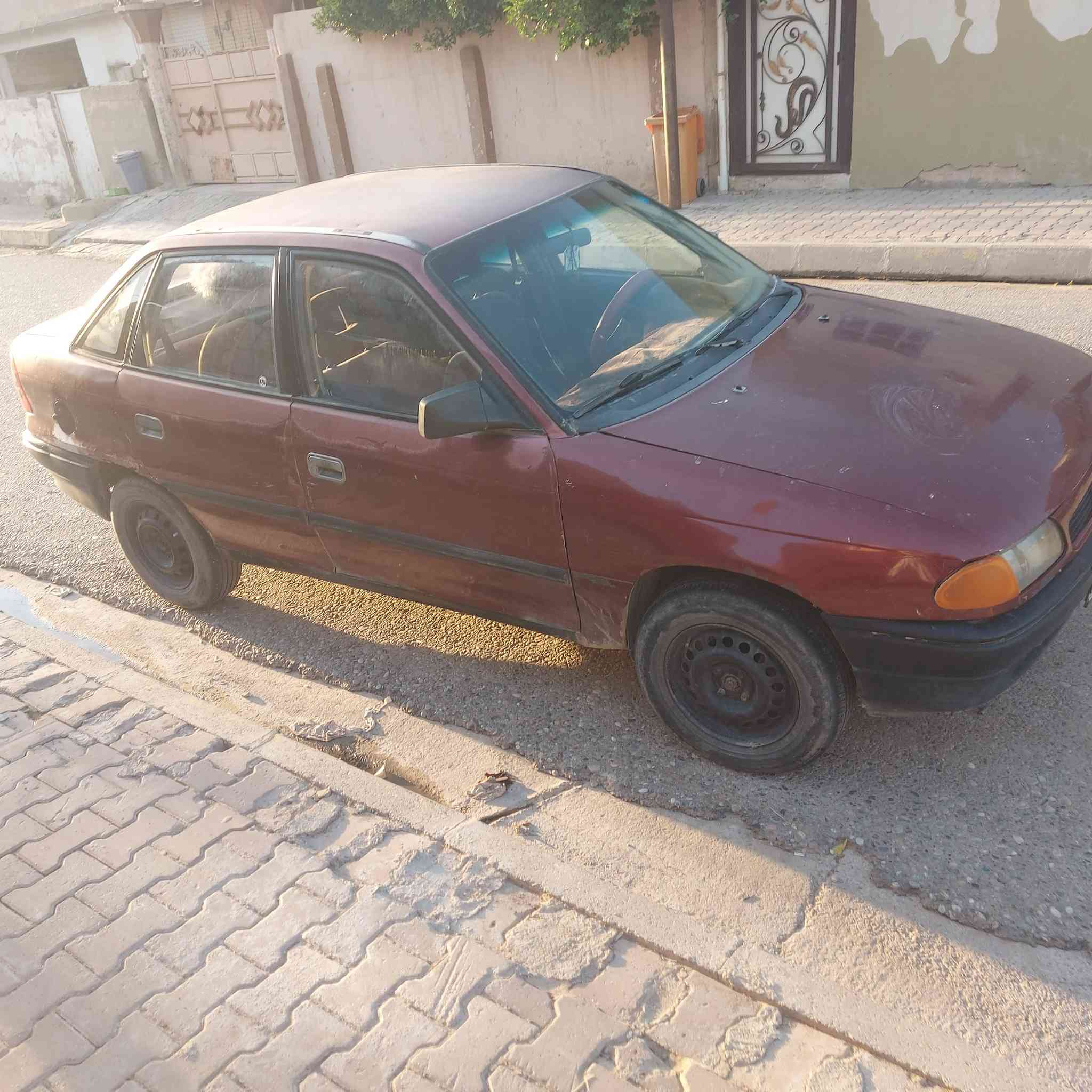 اوبل استرا موديل 93 مشورع وطني لحد 2030 السنويه دفتر بانزين  باسمي شرط التحويل  فقط بدنه امبدله  السعر 32   وبيه مجال  ***********  مكاني كركوك
