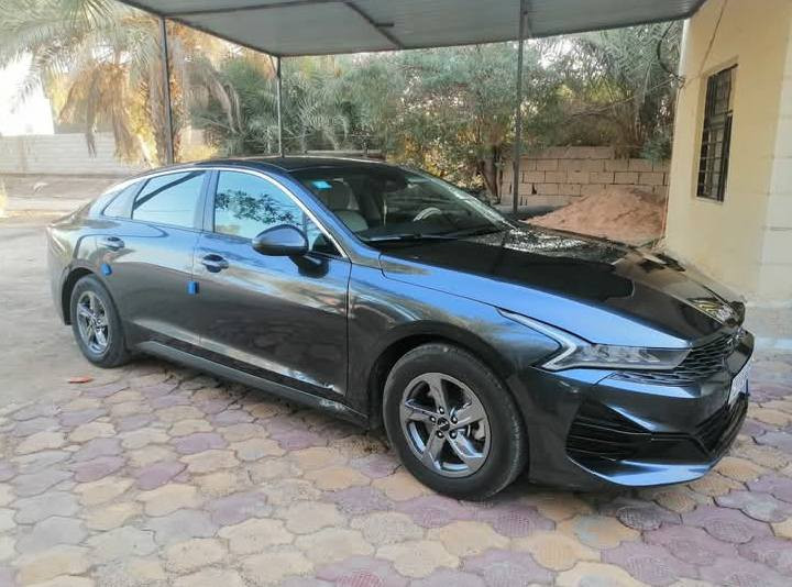 السلام عليكم كي فايف 23 امريكي حادث بنيد فقط 
السياره جديده رقم مثنى معوقين وكاله عامه ينطي
تخم تاير كير مكينه كله عله وضع شريكه بصمه تحكم 
كل للمواصفات بيه  مكان سياره الرميثه السعر 160
***********4
