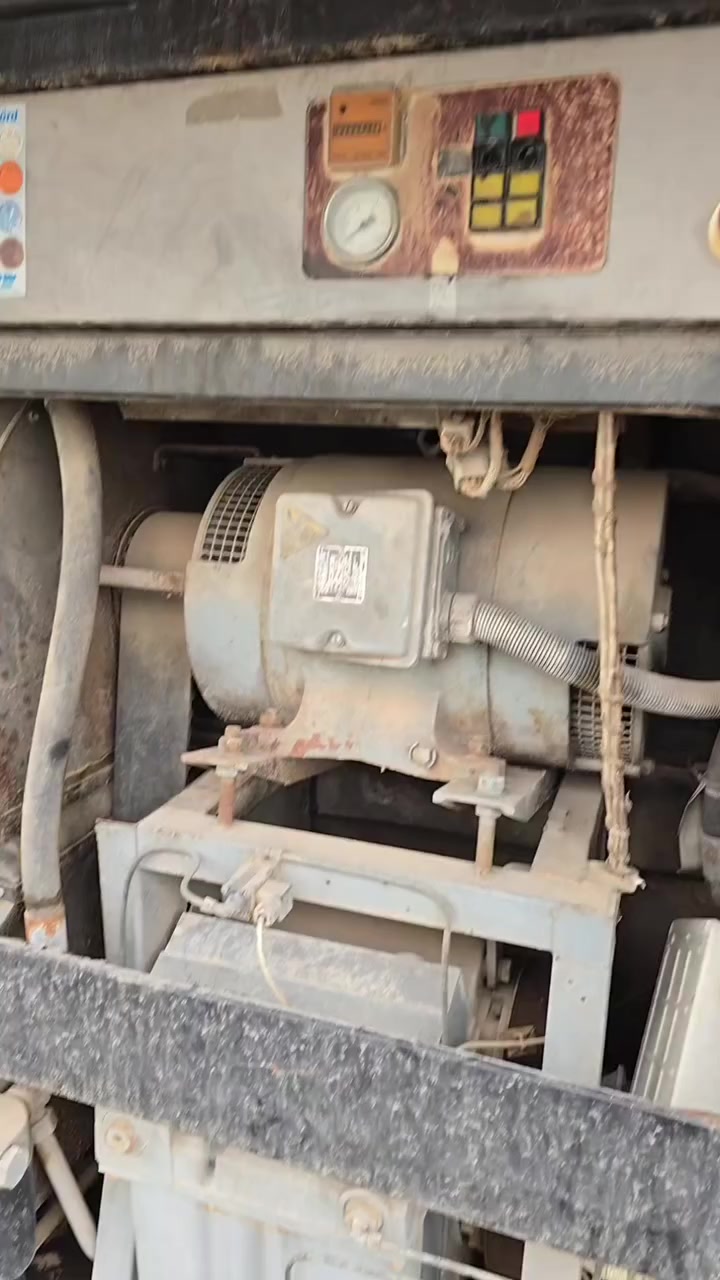 كمبريسر سكرو للبيع ١٠ ونص  بار ***********
