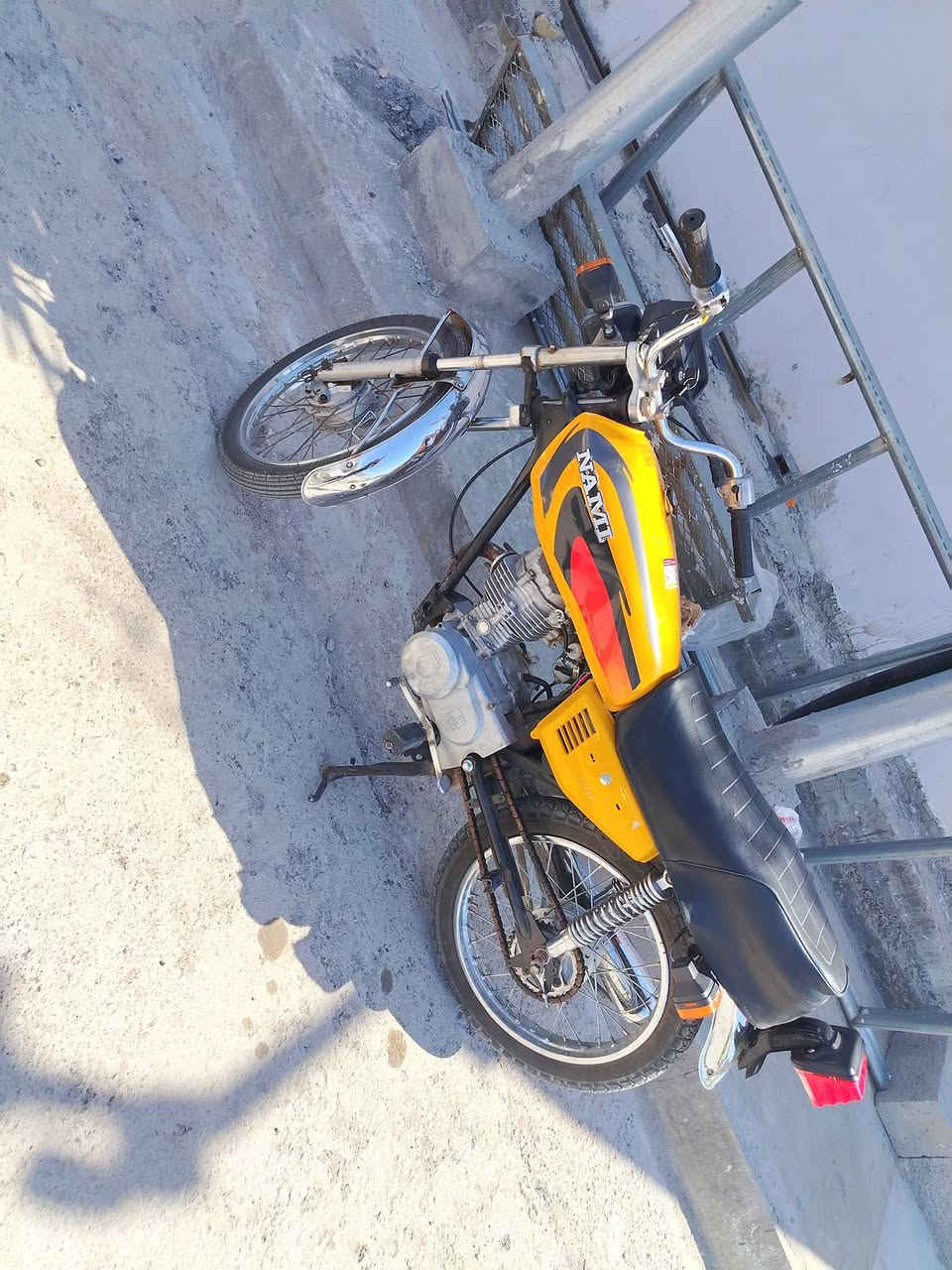 سلام عليكم دراجه إيراني لبيع دراجه مبد بس ولفات وبيه صوت التفيلس خشن شوي كامله جاهزه بدون أوراق المكان ميسان حي المعلمين الجديد الاتصال *********** السعر 550وبيه مجال
