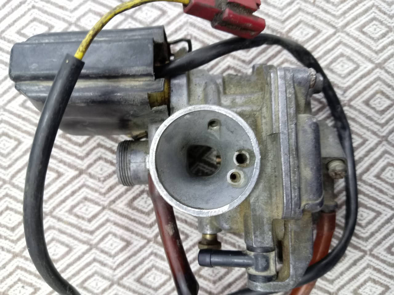 السلام عليكم كابريتر مال 60 ساسوكي بلادي نضيف رايده ب15 رقم ***********
