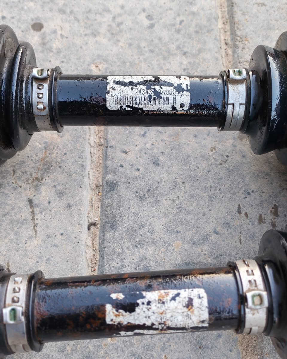 زوج درايم شفت ياباني اصلي شركة مال حاوية تيوتا فلاونزا فور ويل
يرهم على موديل سياره من 2006الى2025
للتواصل ***********
