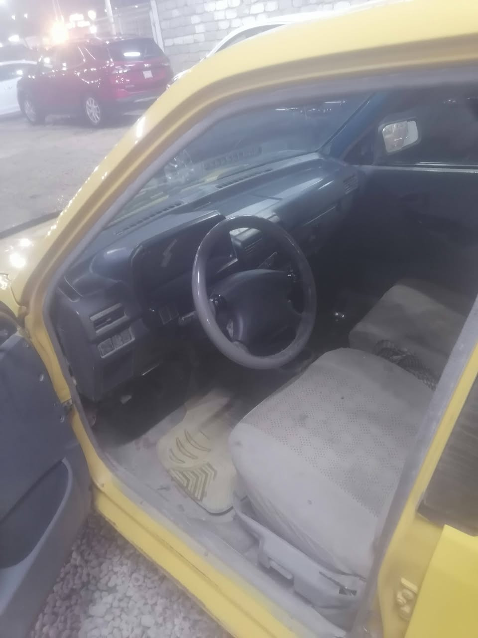 السلام عليكم سايبا 2010 سيارة جاهزه مكينه كير حدادي تخم تاير جديد هيئه غرمات مصفره سيارة جاهزه كهربائي شغال العنوان كربلاء السعر 16وبيهامجال ***********
