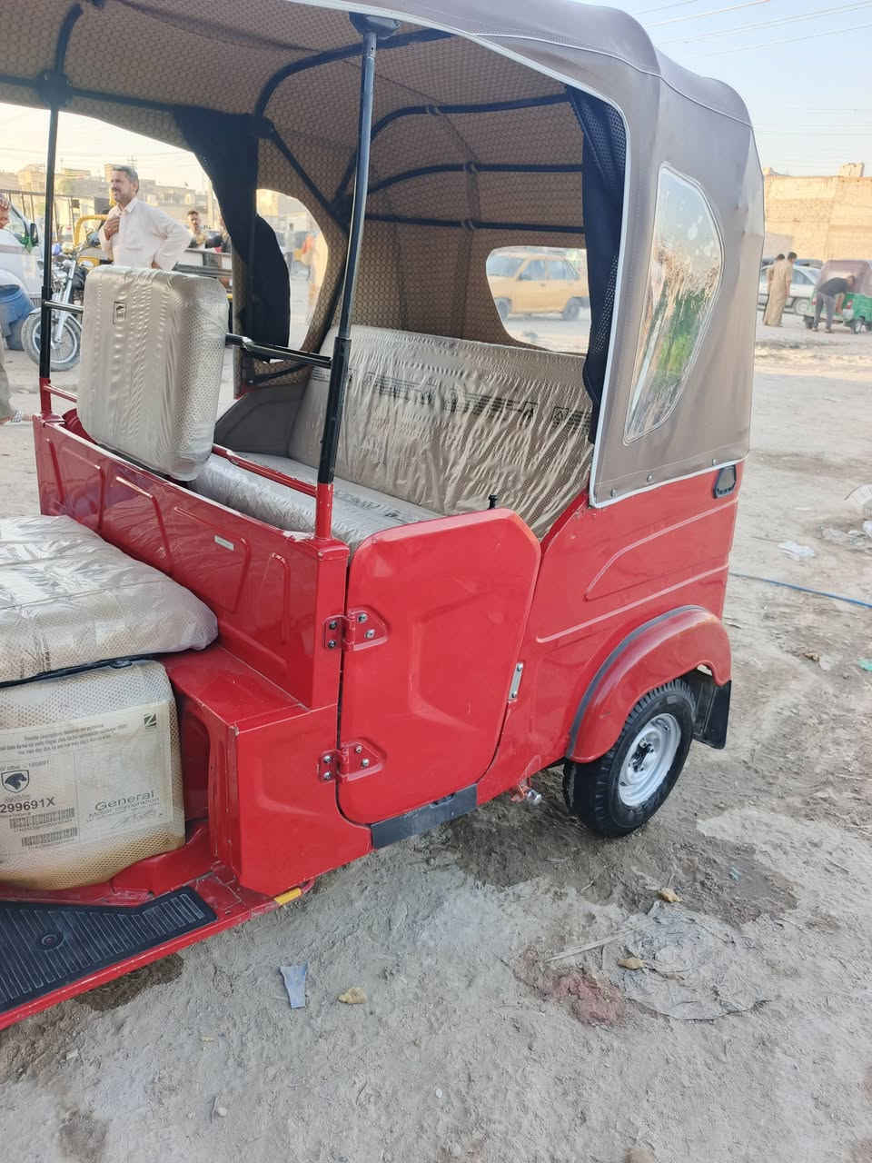 تكتك 2022 شهر 12 ام الكنر مرقم انكليزي
كفاله عامه عدا جهة زغيره بلغد ومصلحة والباقي كفاله 
تكتك بعدها زيروو مكاني كربلاء سعرها 9 وبيها مجال 
***********
