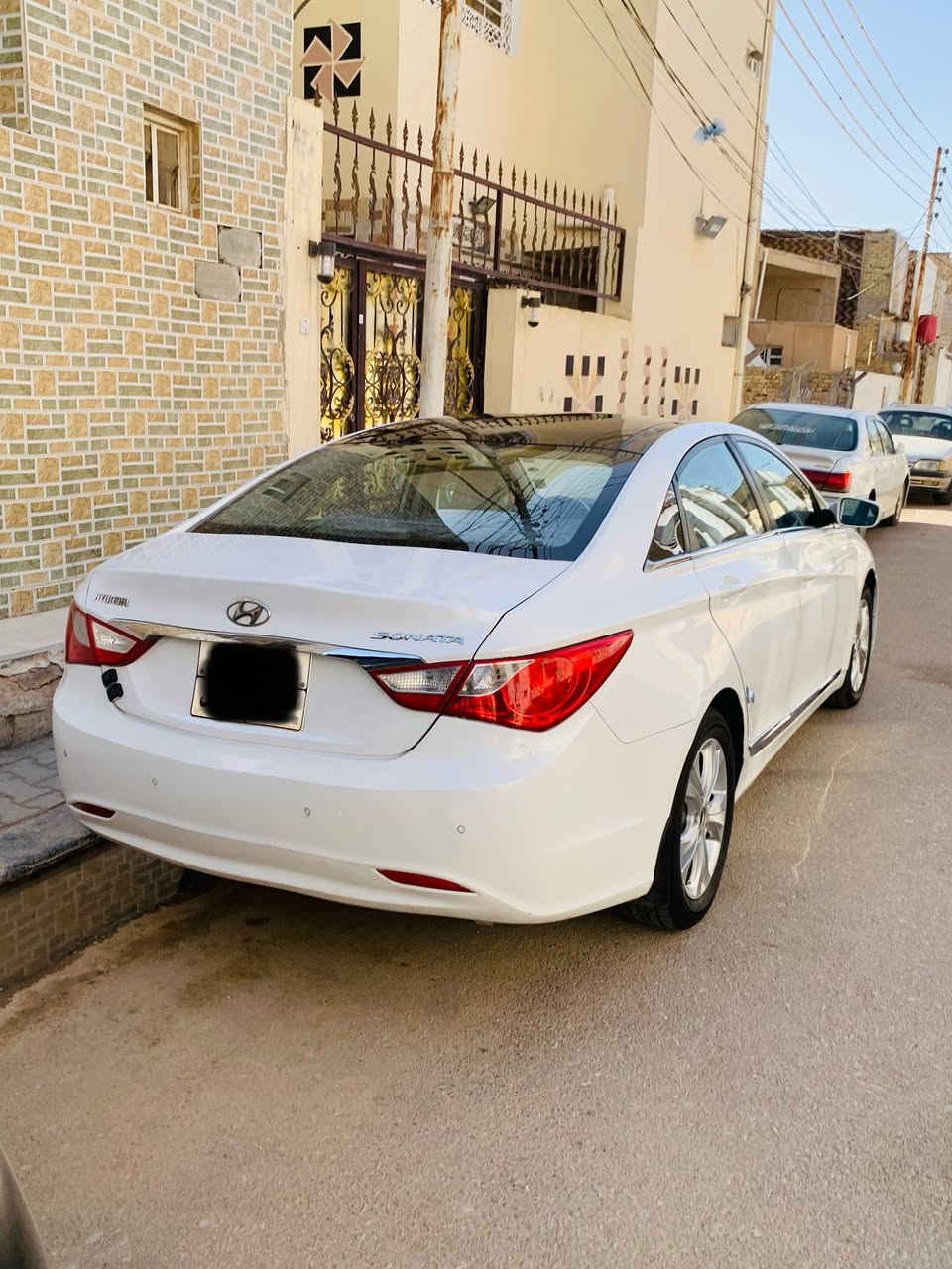 سلام عليكم.

سوناتا 2011 للبيع نقداً فقط.
مكينة 2400 دوش جاهزة.
بانوراما.
تبريد قطعتين.
وباقي مواصفات السوناتا معروفة، صور السيارة جديدة اليوم طكيتهن وكلشي موضح كدامكم بالصور.
بيها 4 قطع صبغ فقط بسبب شخوط، رقم اربيل وكالة بأسمي.
مكاني النجف الاشرف.
السعر: 108 وبيها مجال قليل.
للاستفسار: ***********

