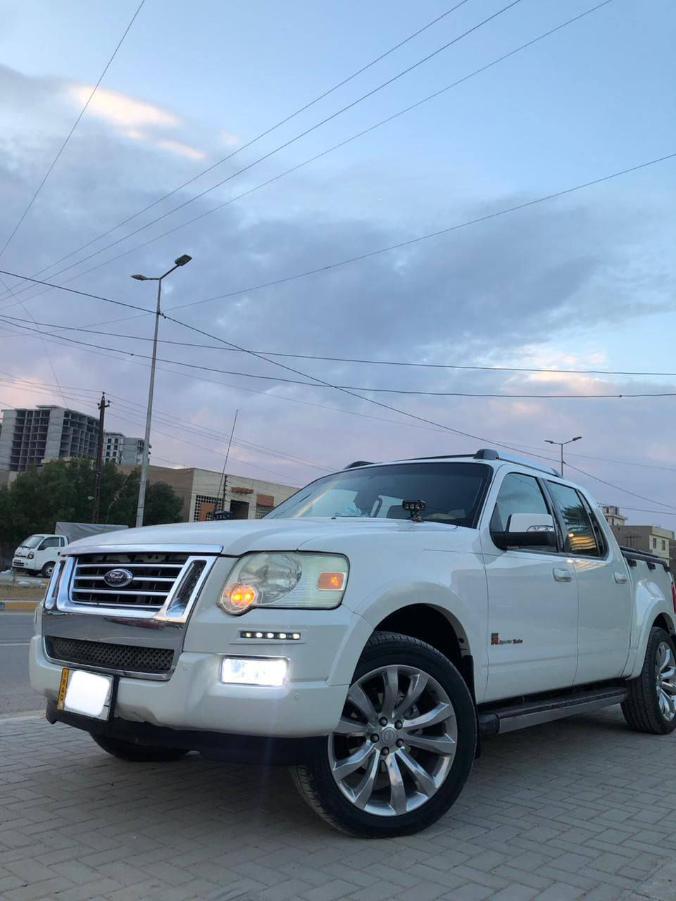 سلام عليكم للبيع بيكم فورت اكس بلور  2010 رقم بغداد بيه طخه بل جاملق الخلفي ومصبوغ سياره جاهزه كير مكينه خير من الله مكينه 4٫000 صدر امامي خلفي جديد باتري جديد تحويل ثاني يوم تخم تاير جديد سياره جاهزه تدفئه بلكشنان مكاني بغداد حي الجهاد سعر 110 اي ستفسار انتصل واني خادم ***********
