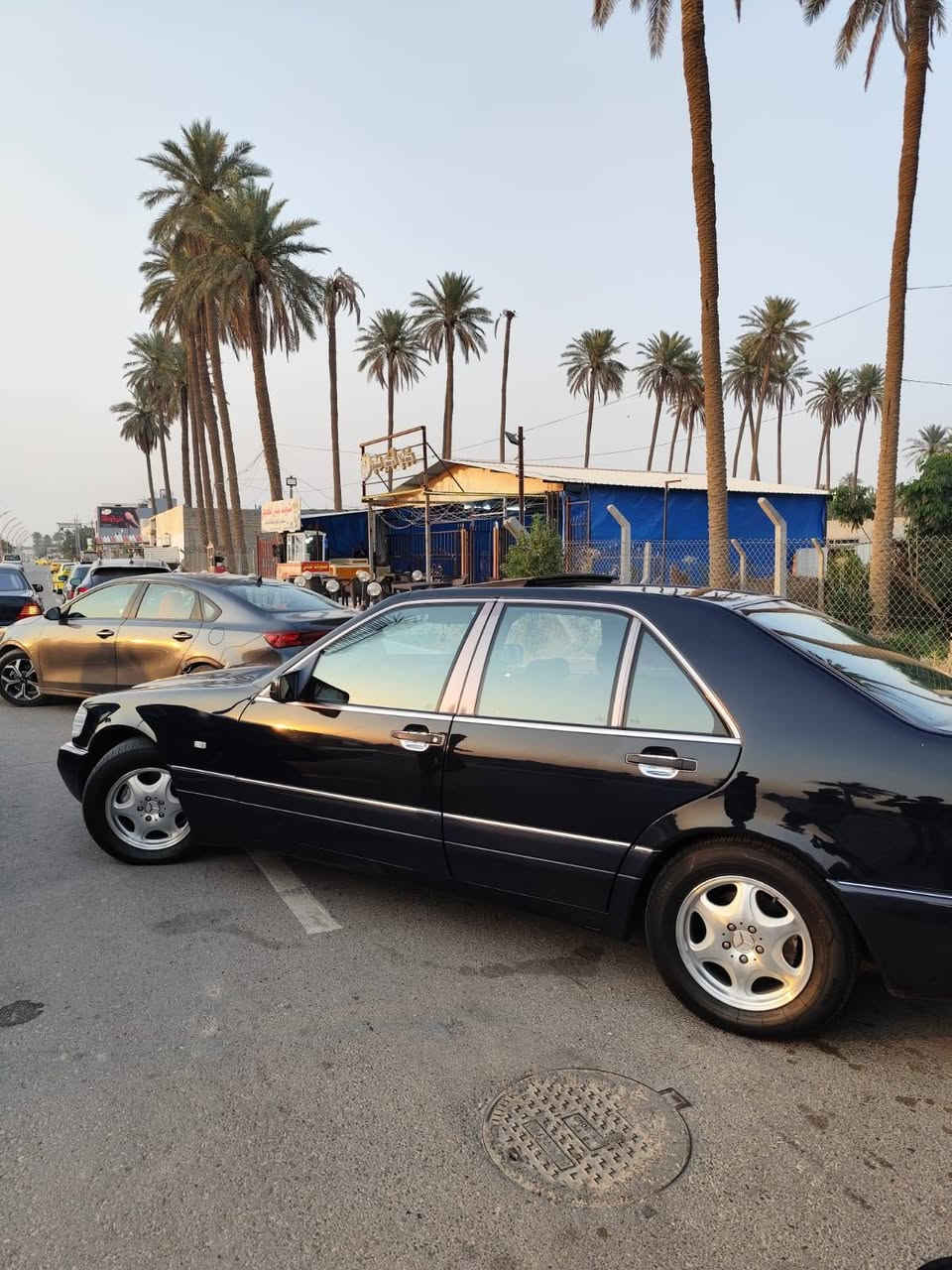 السلام عليكم ورحمة الله اخوان W140 للبيع
مرسيدس شبح وارد يابان 
موديل ٩٥ اصل
سيارة جاهزة من كلشي
باتري جديد
منظومة تبريد جديدة
تخم تاير
كهربائيات كلها شغالة وبلاد
غرفة جديدة
شواصي جديدة
طختها بالجامرلوغ الخلفي فقط شي كلش بسيط
للتواصل والاستفسار الاتصال على الرقم ***********
مكان السيارة بعقوبة 
سعر السيارة دفتر وبيها مجال كلش قليل حك الجية
