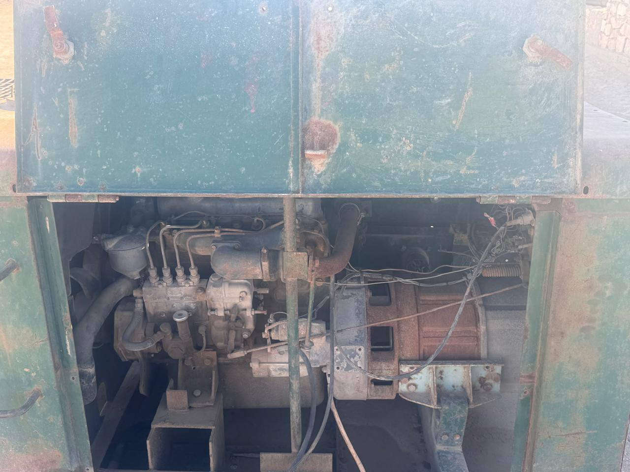 سلام عليكم
مولد للبيع شغال تايو ياباني 4 بستم  12.5Kv   50A 
السعر 18ورقه وبي مجال 
الاستفسار ***********
