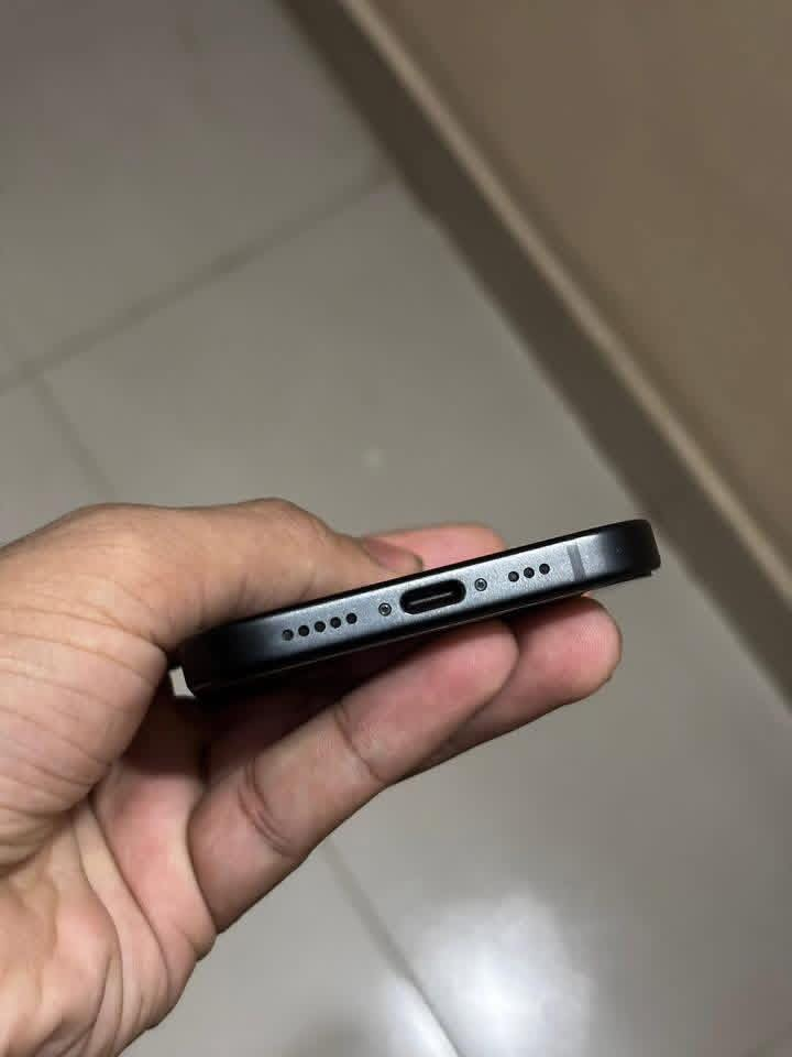 iphone 15
ذاكره 256
بطاريه 91%
‏1 sim يدعم
شرق اوسط . نموذج AA
مامفتوح . بدون ملحقات
 جهاز طافي فقط يحتاج تحديث كامل برمجه شعار ابل . بدون ايكلود لأن كله متوقف حالياً  
فحص مع ظمان
سعر 135 الف نهايته
عنوان / اربيل مناره + متوفر توصيل


**إذا كنت صاحب هذا الإعلان وتريد حذفه لأي سبب، رجاءا أرسل رسالة إلى الدعم الفني**