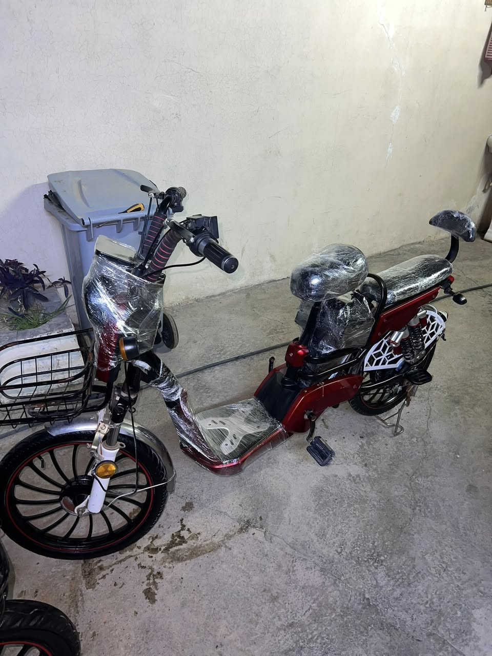 سلام عليكم دراجه شحن موديل ٢٤دراجه جاهزه  الدراجه بصمه سويج كهربايات كلها شغالةسعرها ٢٠٠الف الدراجه مال جناي  مال بيت  مكاني ديالي بعقوبه تحرير الستفسار اتصال برقم ***********
سعرها               ٢٠٠
