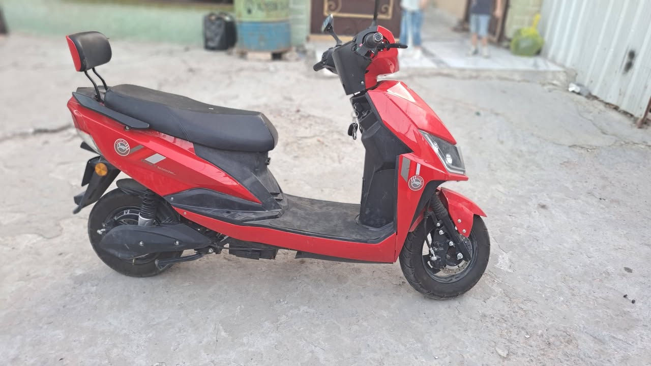 سلام عليكم 
دراجه شحن للبيع السعر ٥٠٠ مكان حي اور 
الرقم ***********
