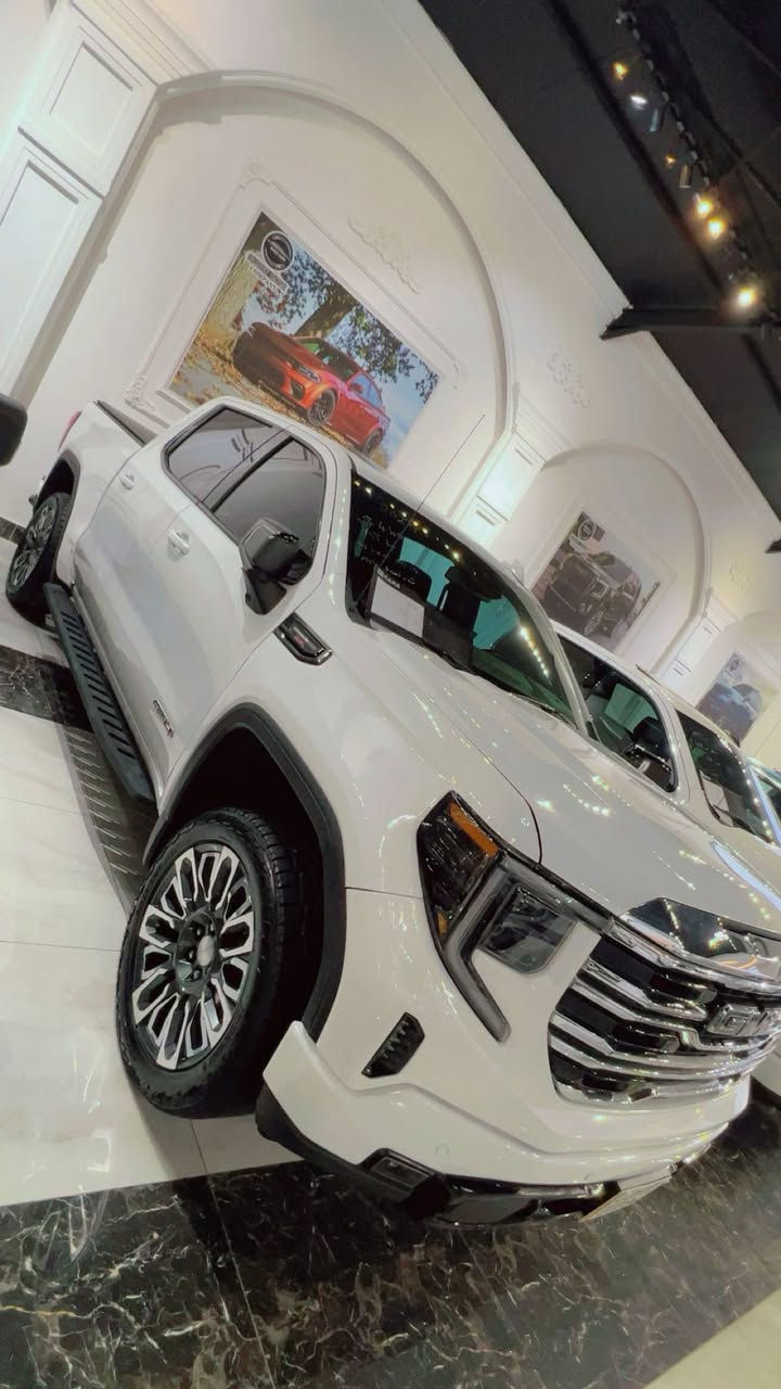 سلامو حلیکوم
جیمسی سیرا مۆدیل ٢٠٢٣
فۆرویل 
٨سلندر حجم معرک ٦٢٠٠
بدون سبوخ بدون شانصي 
ايرباك ستيرن ره جح سيستم بيلادي 
كير مكينه مكفول 
رادار 
شغال
سلايت
كير ترح 
كوشن ته تفيه ته بريد 
رادار امامي خلفي 
سياره بسمك نفس ليوم تحويل 
ماشي ٥٠٠٠٠الف 
فول فول فول

سعر ٤٤٨بيها مجال قليل 
***********واتص اب  فايبر
***********
