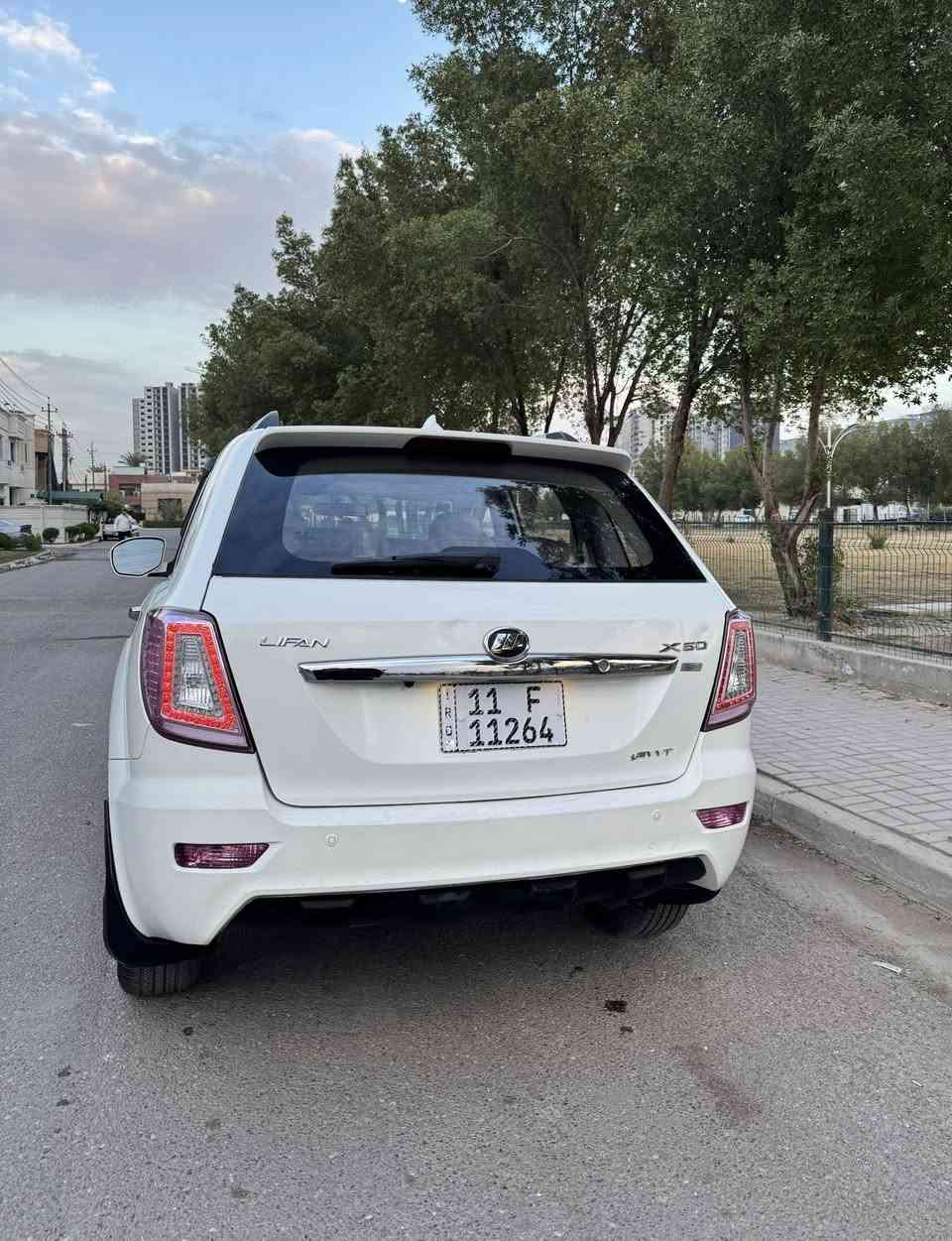 السلام عليكم للبيع ليڤان X60 مديل 14 رقم بغداد سونار مرفق بالمنشور گير عادي هزه جديده وسنويه بأسمي 2027 تبريد وتدفئه كامله سياره جديده گير مكينه تبريد مكفول صدر امامي خلفي جديد السعر 65 وبيها مجال العنوان بغداد حي الجهاد الأطباء الأتصال ع الرقم ***********
