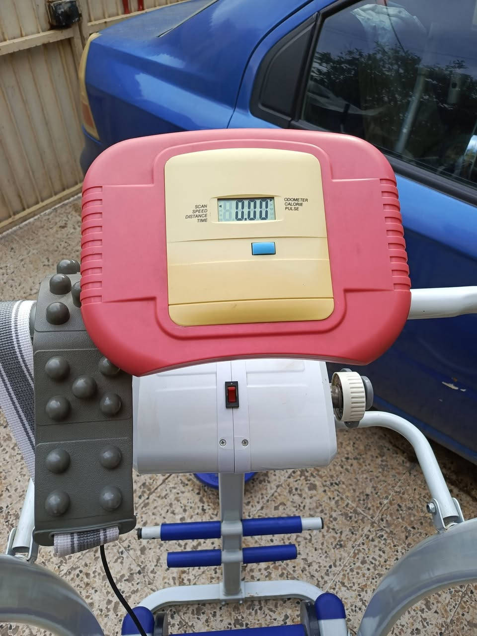 جهاز رياضه قايش ميكانيكي سعر 75 وبي مجال بالجانب الايسر
***********
***********
